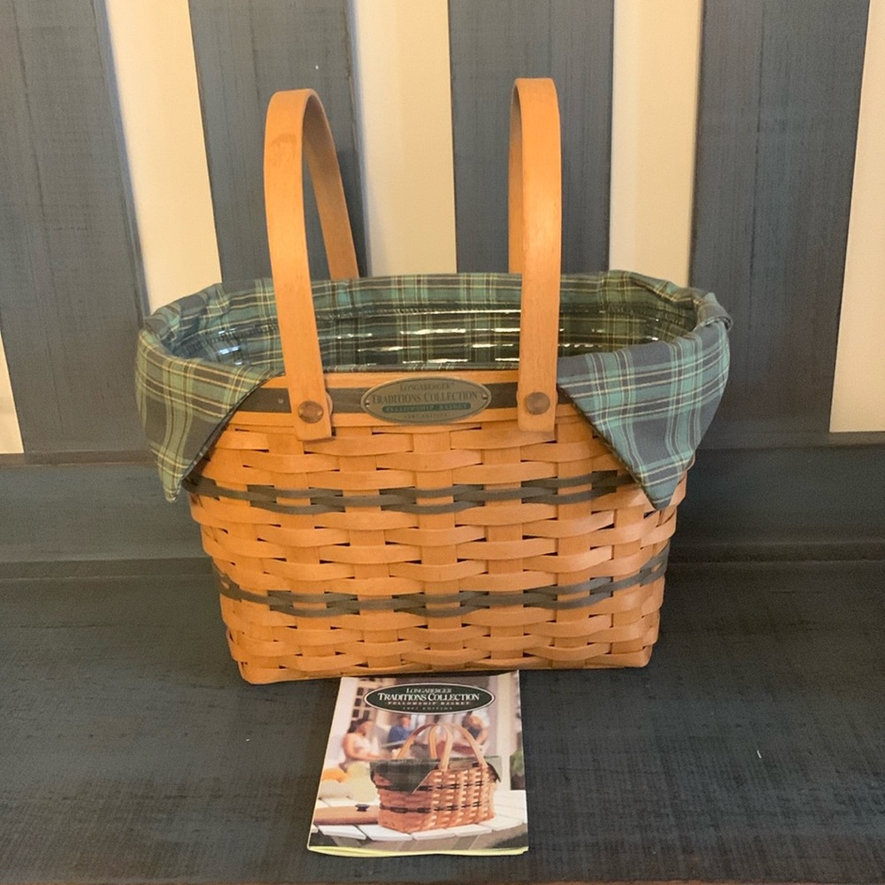 Longaberger Traditions Collection Fellowship Basket